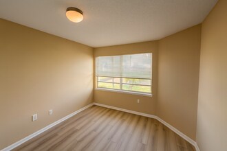 12750 Equestrian Cir in Ft. Myers, FL - Building Photo - Building Photo