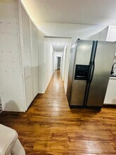 8507 Wynlea St in Houston, TX - Foto de edificio - Building Photo