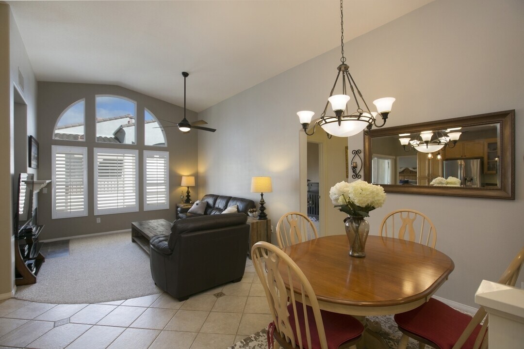 11935 Miro Cir in San Diego, CA - Building Photo