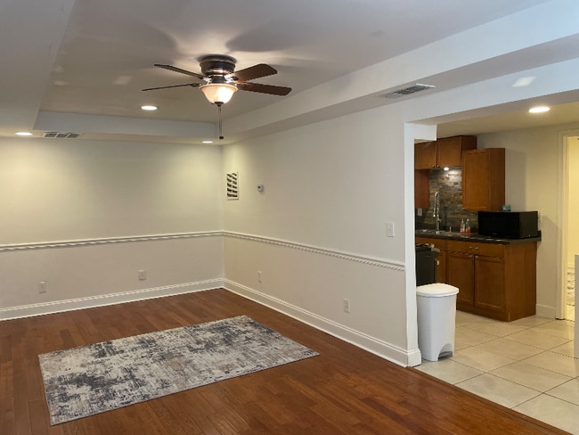 1302 Brookview Ln