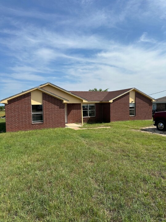 290 Summer Harvest Dr in Lorena, TX - Building Photo