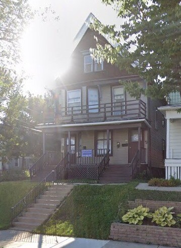 815 S 28th St in Milwaukee, WI - Building Photo