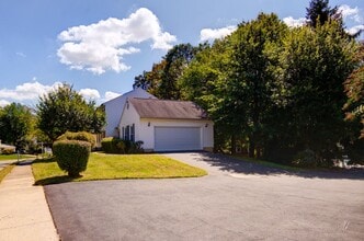 12227 Ox Hill Rd in Fairfax, VA - Building Photo - Building Photo
