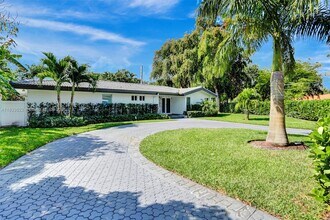 806 NE 92nd St in Miami Shores, FL - Building Photo - Building Photo