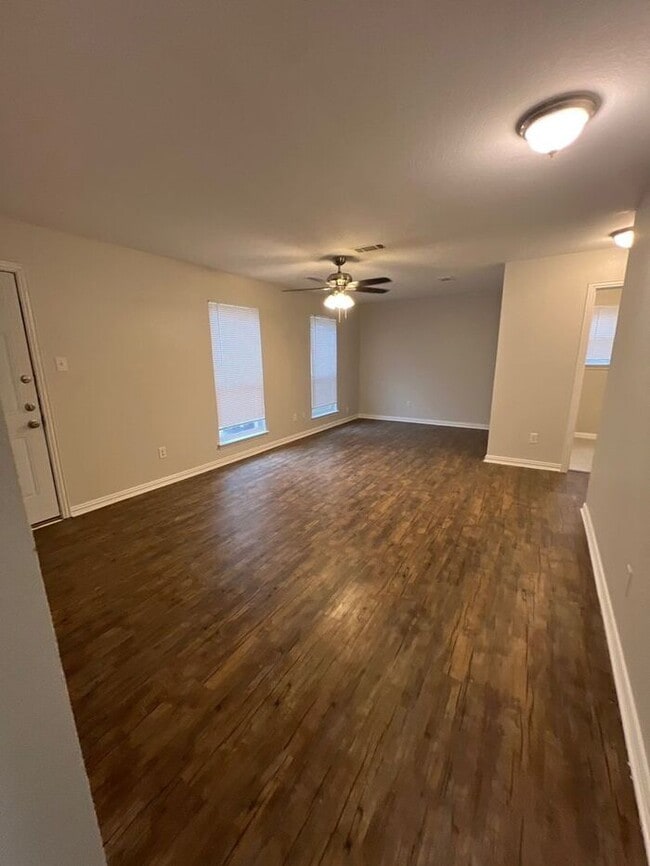 914 Gallant Fox Dr in Dallas, TX - Building Photo - Building Photo