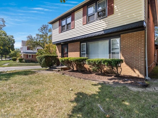 property at 2348 Saybrook Rd