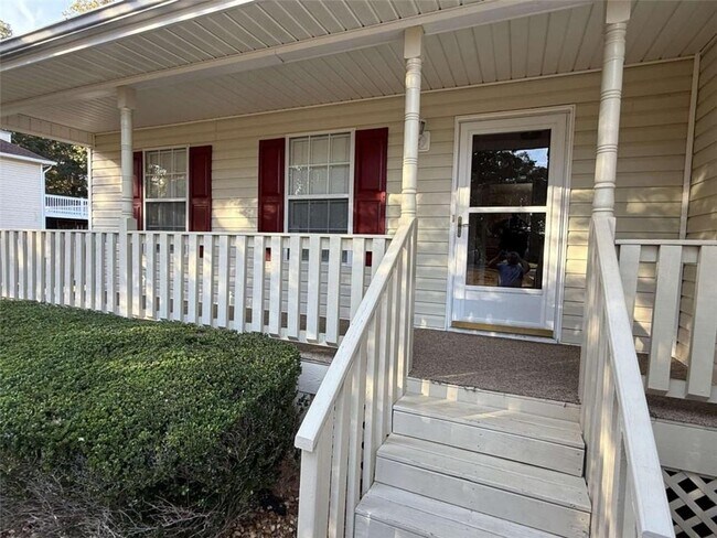 228 Solomon Dr in Ellenwood, GA - Building Photo - Building Photo