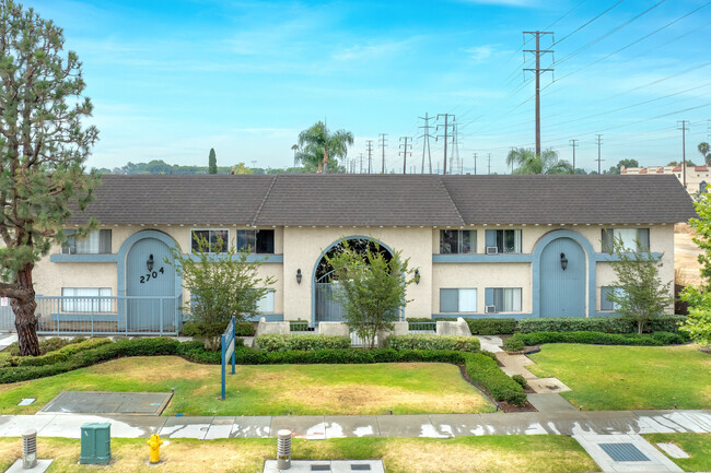 Beachside Apartments in Anaheim, CA - Foto de edificio - Building Photo