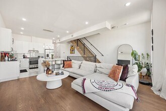 121 Prospect St in Jersey City, NJ - Building Photo - Building Photo