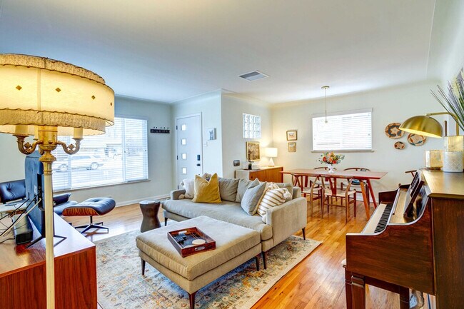 property at 3233 Ivy St