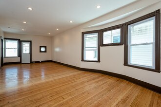 242 Quail St, Unit 1 in Albany, NY - Building Photo - Building Photo