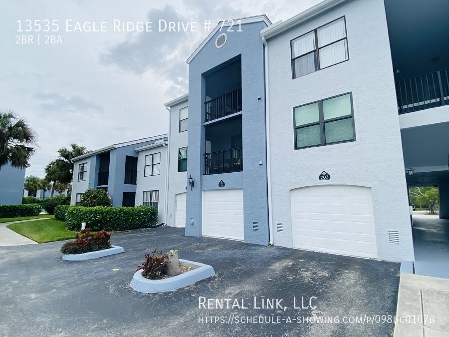 13535 Eagle Ridge Dr in Ft. Myers, FL - Foto de edificio