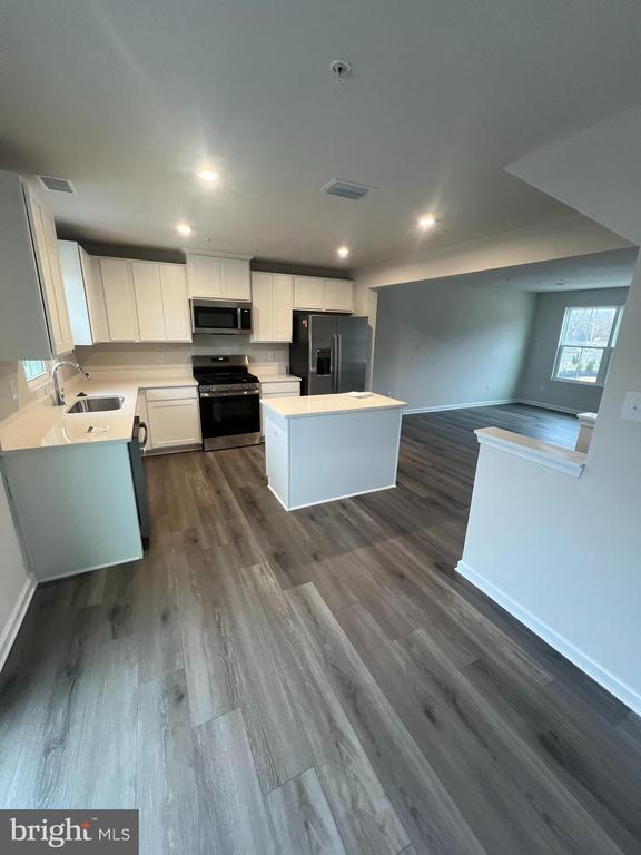 1180 W Walnut Rd in Vineland, NJ - Building Photo - Building Photo