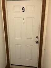 686 Sebago Rd, Unit Unit 9 in Sebago, ME - Foto de edificio - Building Photo