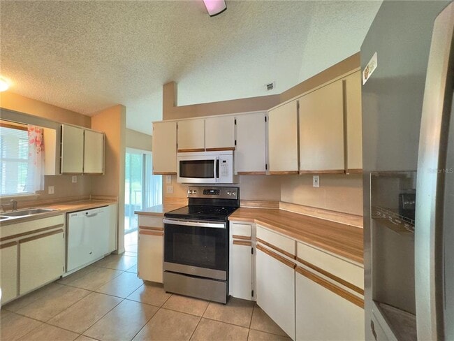 1157 Monteagle Cir in Apopka, FL - Building Photo - Building Photo