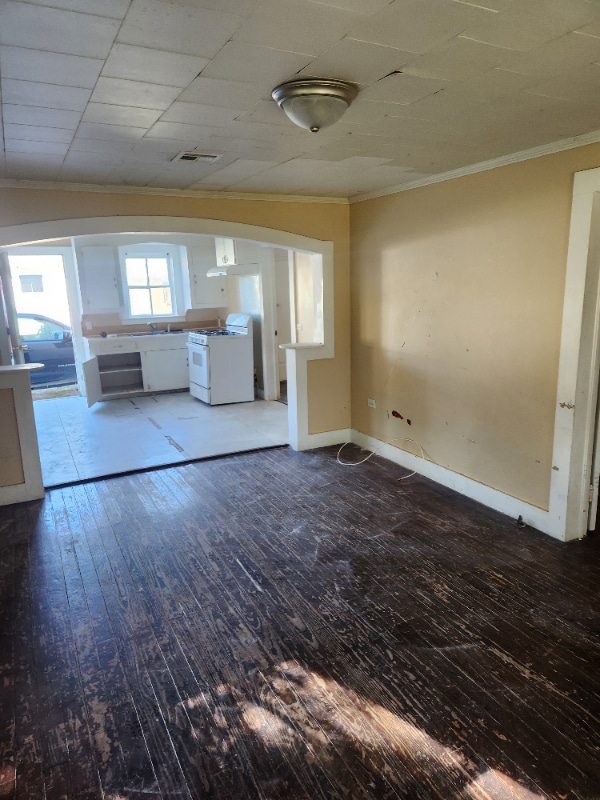 1331 South Weeks Street in New Iberia, LA - Foto de edificio - Building Photo