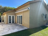 3048 NW 99th Ct in Doral, FL - Building Photo - Building Photo