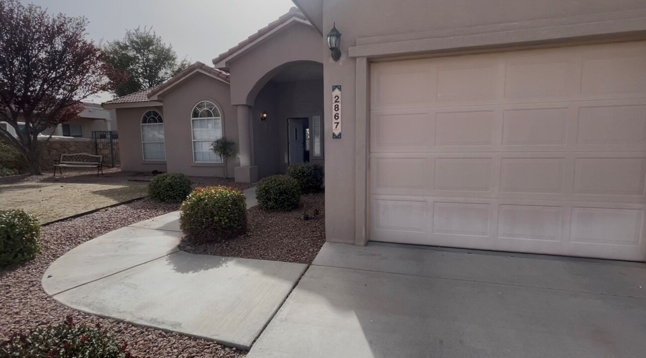 2867 Cheyenne Dr in Las Cruces, NM - Building Photo