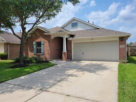 6110 Moran Crest Dr in Spring, TX - Building Photo