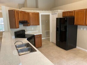 101 E George St in DeLand, FL - Foto de edificio - Building Photo