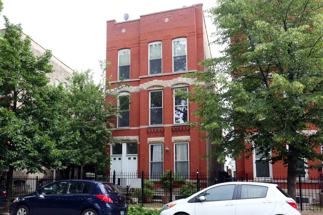 1741 W Erie St in Chicago, IL - Building Photo