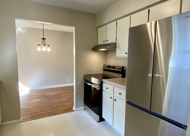 2009 Crescent Dr in Champaign, IL - Foto de edificio - Building Photo