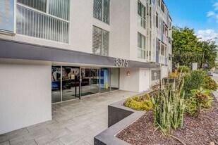 8375 Fountain Ave in West Hollywood, CA - Building Photo