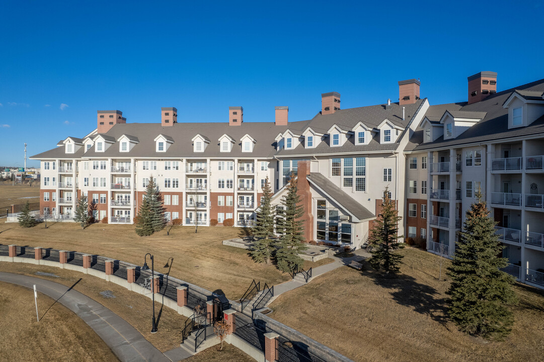 Country Estates on the Cove in Calgary, AB - Building Photo