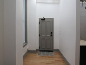 1725 Elm St in Cincinnati, OH - Foto de edificio - Building Photo