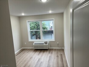 129 Sheridan Ave in Paterson, NJ - Building Photo - Building Photo
