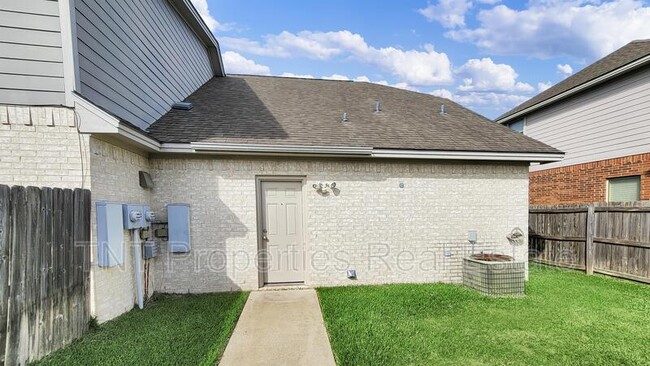 3840 Oldenburg Ln in College Station, TX - Building Photo - Building Photo