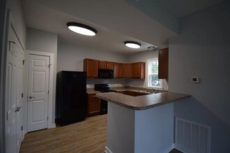 1905 Grayson St in North Charleston, SC - Building Photo - Building Photo