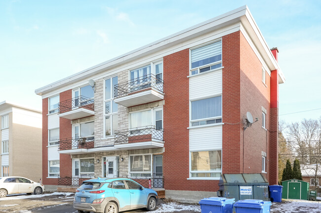 33 De La Morandiere Rue in Québec, QC - Building Photo - Primary Photo