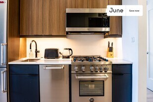 2147 P St NW in Washington, DC - Building Photo