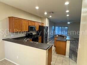 44572 W Santa Fe Ave in Maricopa, AZ - Building Photo - Building Photo