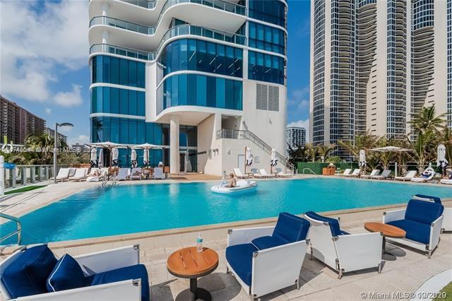 17475 Collins Ave, Unit 504 in Sunny Isles Beach, FL - Building Photo - Building Photo