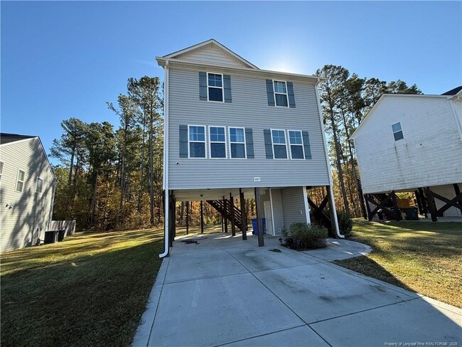 1045 Bombay Dr in Fayetteville, NC - Building Photo - Building Photo