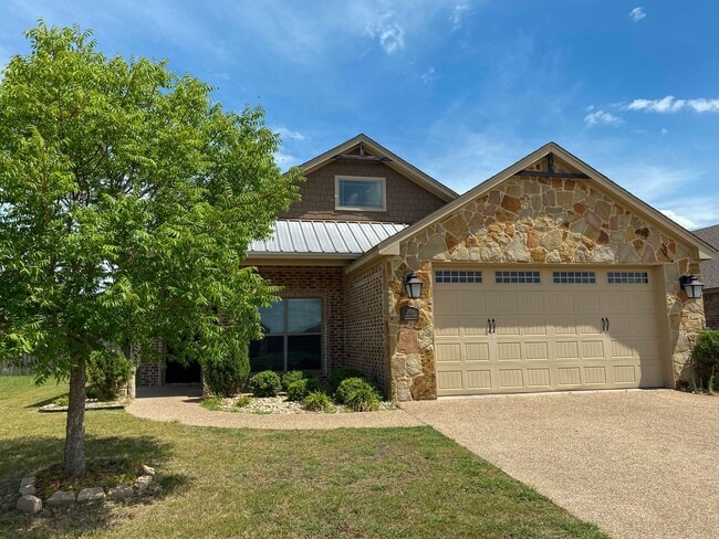 property at 3104 Silver Saddle Dr