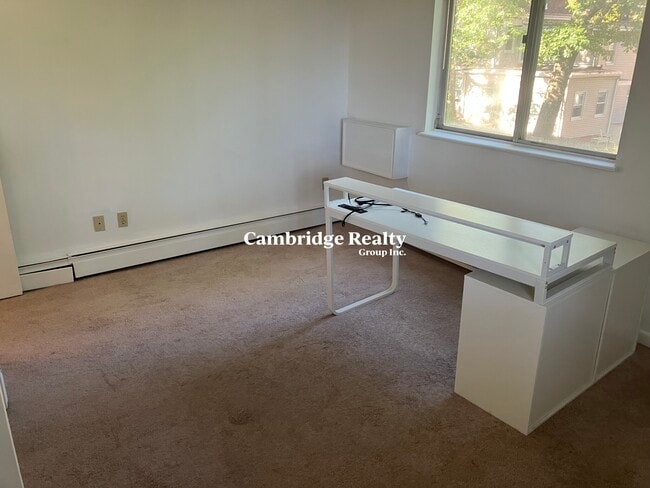 42 Belmont St in Somerville, MA - Building Photo - Building Photo