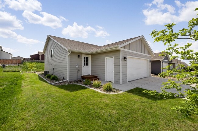 602 Diamond Ridge Blvd