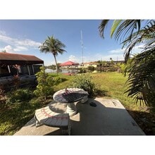 2020 SW 127th Ct in Miami, FL - Building Photo - Building Photo