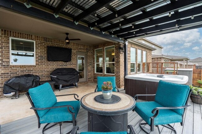 426 Bayberry Cir in Mustang Ridge, TX - Building Photo - Building Photo