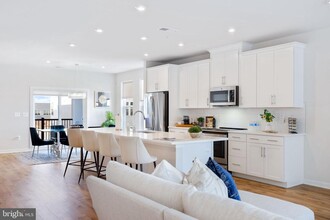 44505 Wolfhound Sq in Ashburn, VA - Building Photo - Building Photo