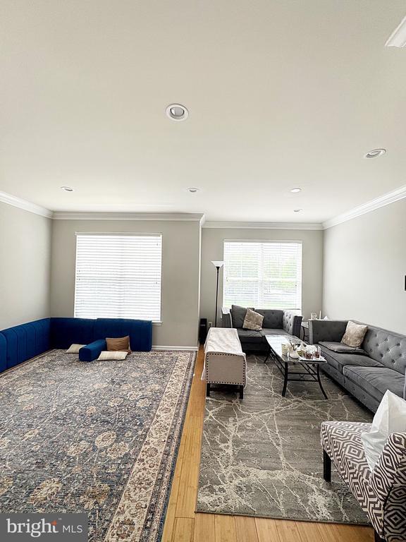 property at 43632 Obrien Square