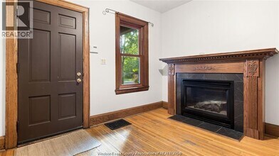351 Moy Ave in Windsor, ON - Building Photo - Building Photo