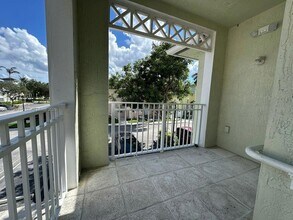 2641 NE 4th St, Unit 204 in Homestead, FL - Building Photo - Building Photo