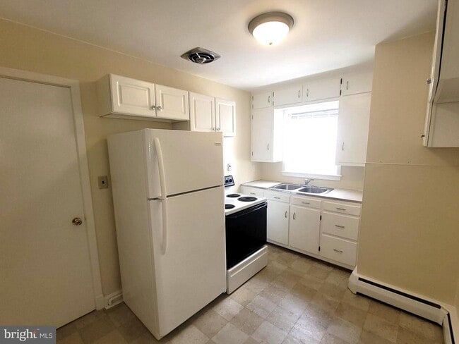 2747 Cedarhurst Rd in Finksburg, MD - Building Photo - Building Photo