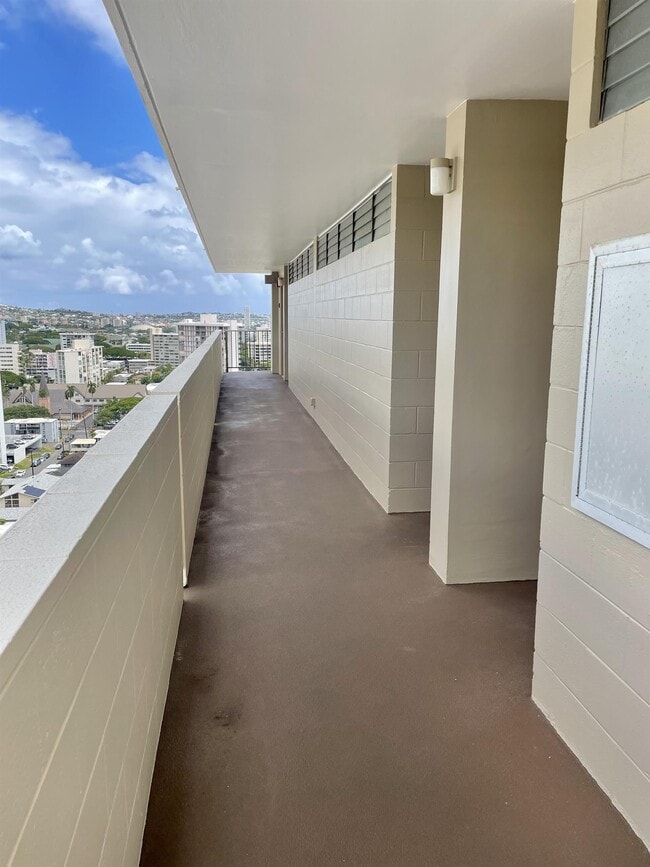 1630 Liholiho St in Honolulu, HI - Building Photo - Building Photo