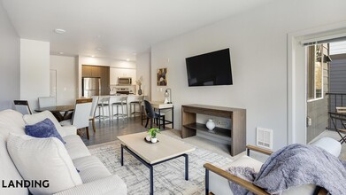 17500 25th Ave NE, Unit MM203 in Marysville, WA - Building Photo - Building Photo