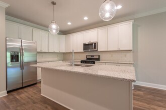 973 Pembroke Pl in Auburn, AL - Building Photo - Building Photo